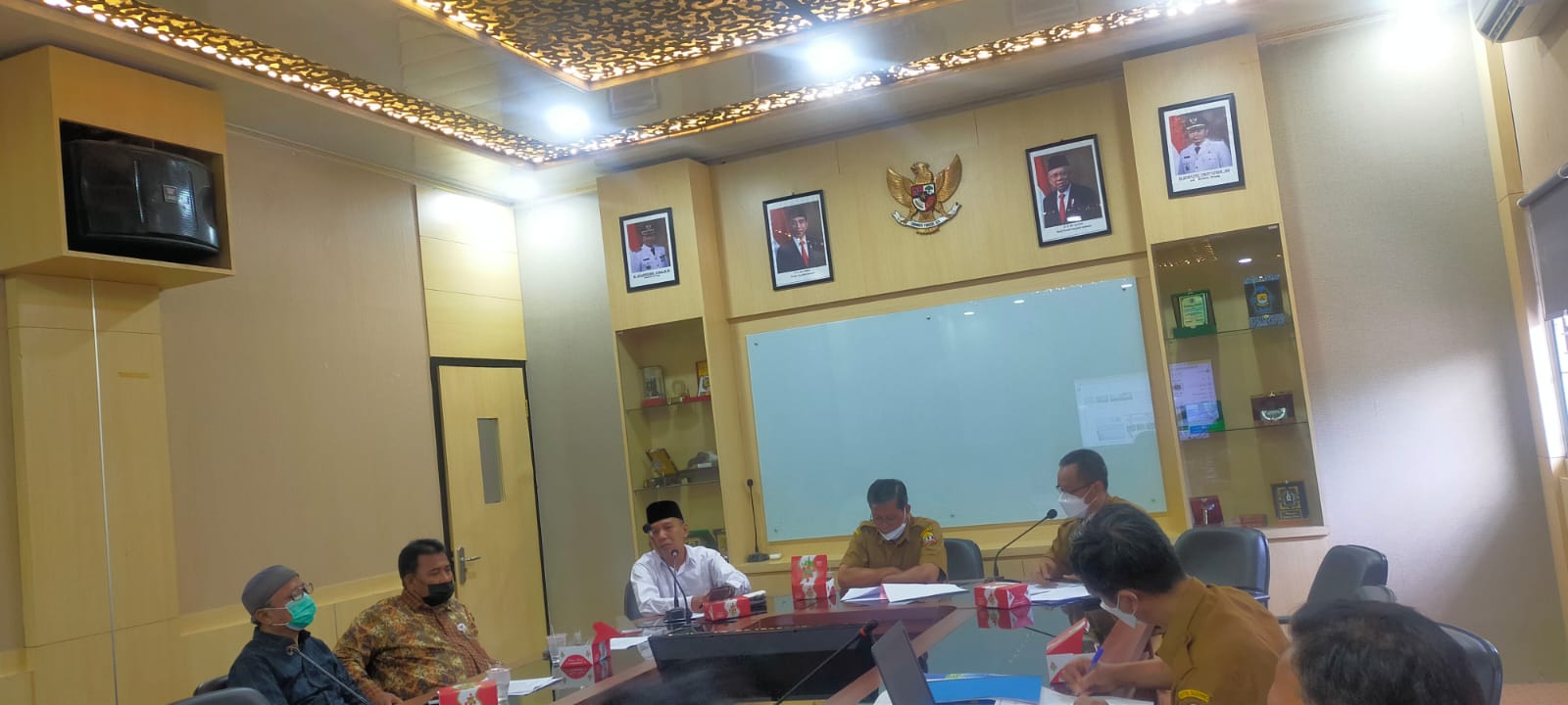 RAPAT PEMBAHASAN PENDAHULUAN PENELITIAN MANDIRI ZISWAF BAPPEDA KOTA SERANG